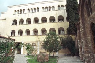 moni petraki - ekklisia